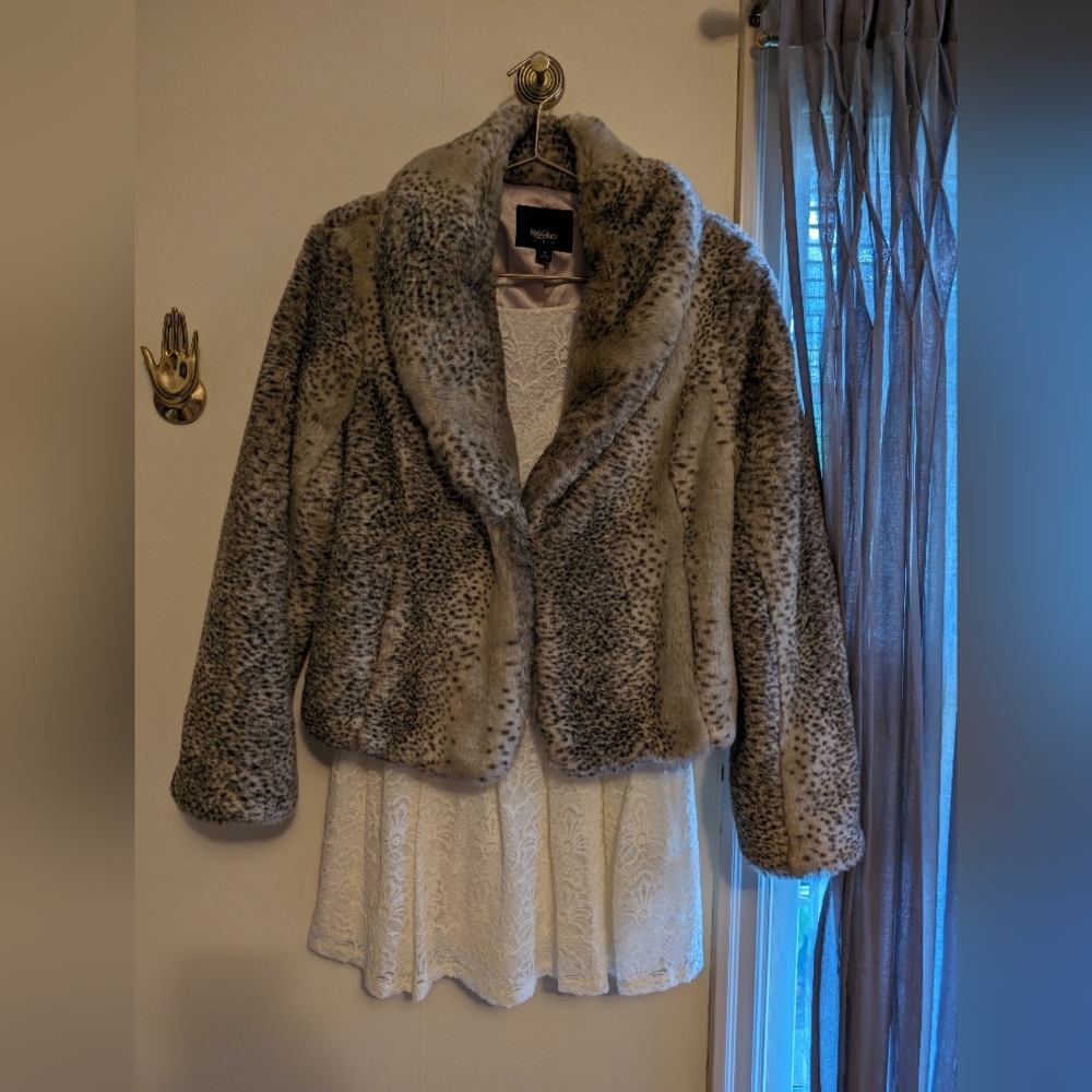Winter Goddess Coat sz M - Picture 8 of 8